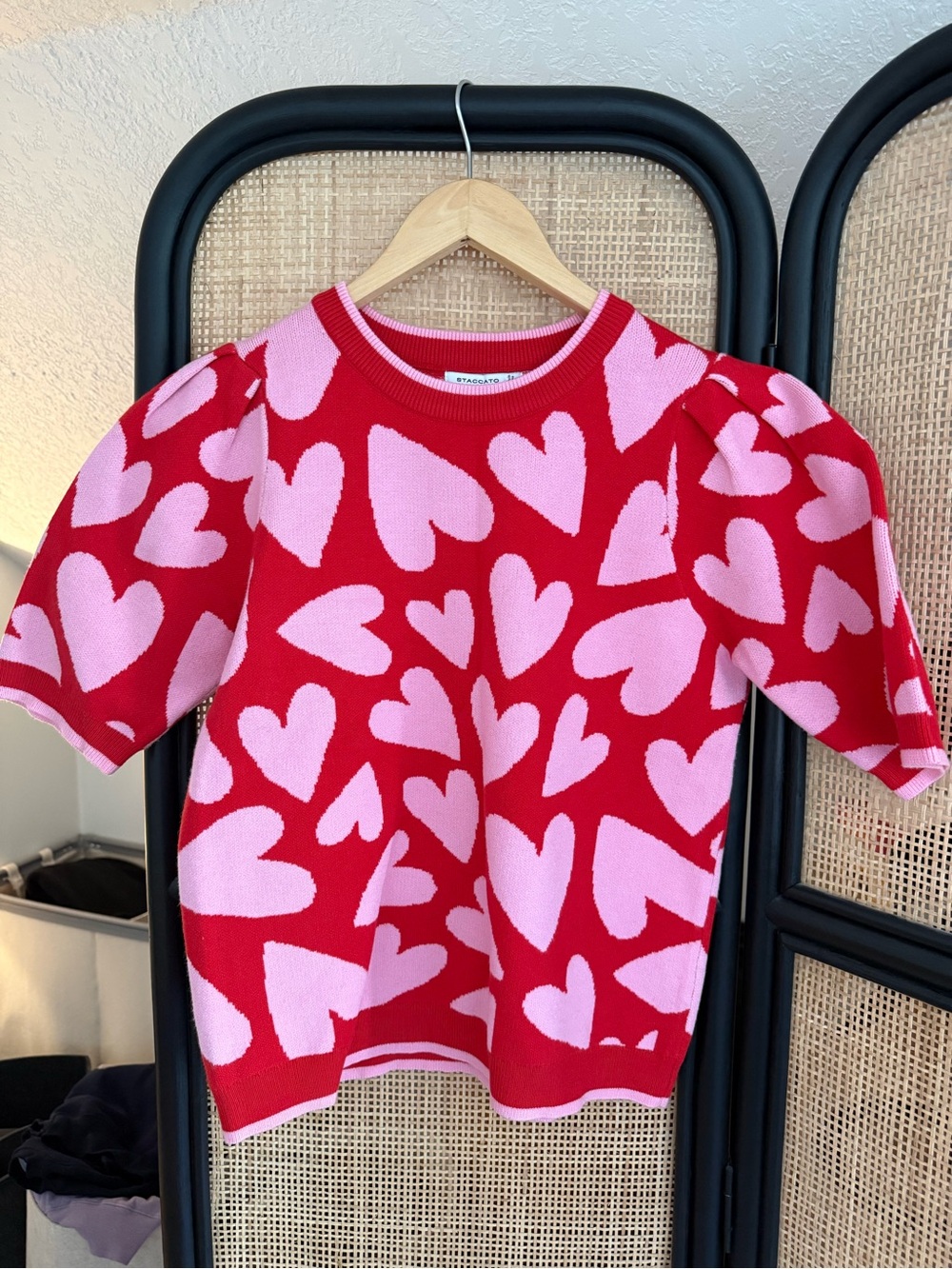 Staccato Women’s Red Puff Short Sleeved Heart Crewneck Sweater Red Pink Small